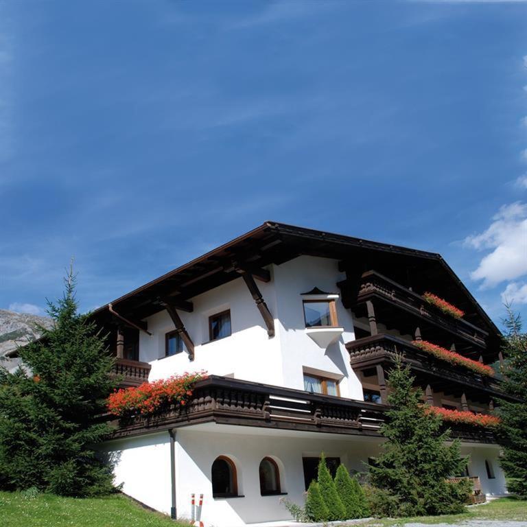 Quality Hosts Arlberg - Afoch Fei - Das Landhaus Sankt Anton am Arlberg Dış mekan fotoğraf
